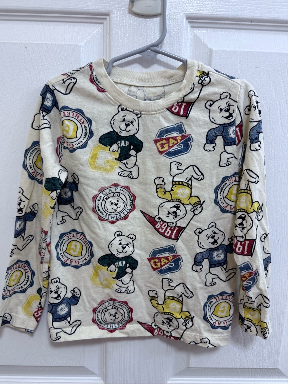 GAP Cream Long-Sleeve Bear Print Tee, Size 5
